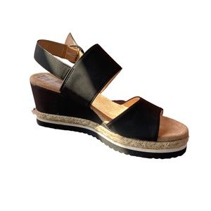 Life Stride, simply comfort wedge sandals size 6